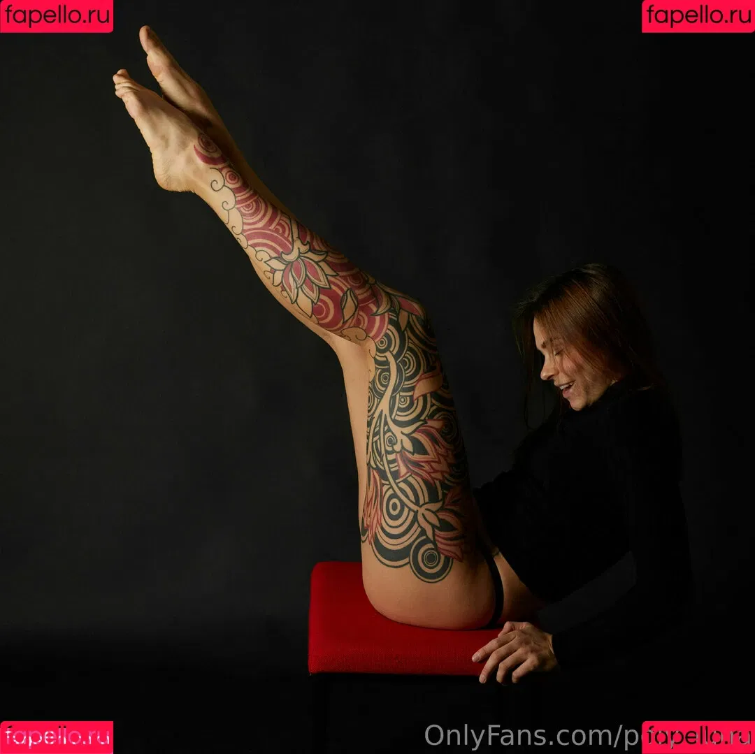 poly_luna Onlyfans Photo Gallery 
