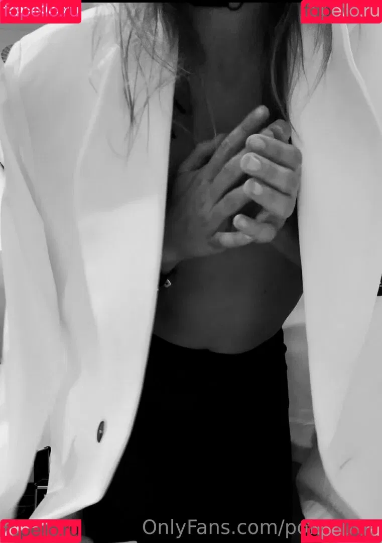 poly_luna Onlyfans Photo Gallery 