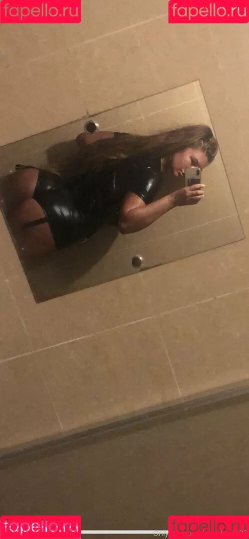 Sarah Coughlan Onlyfans Photo Gallery 