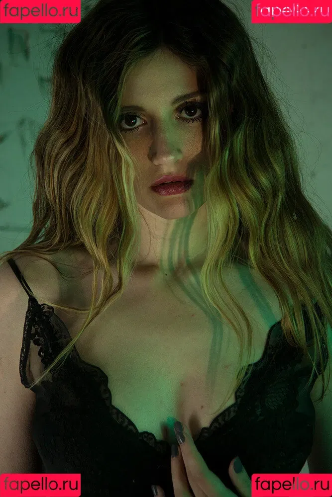 Pelagea ASMR Onlyfans Photo Gallery 