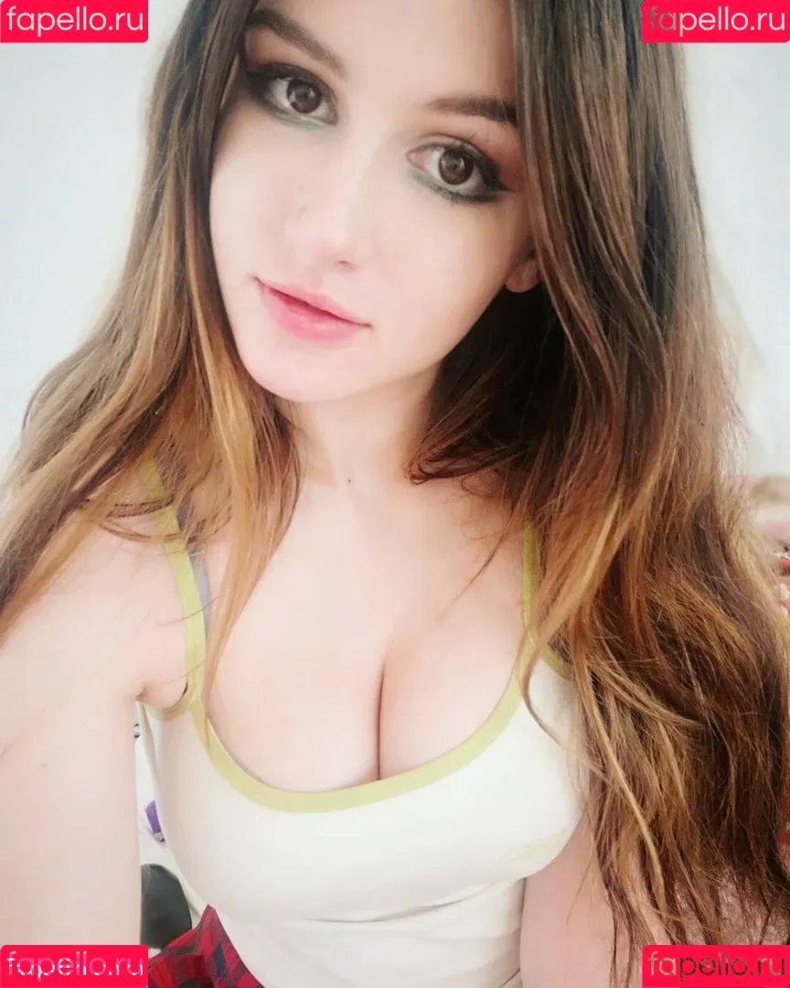 Pelagea ASMR Onlyfans Photo Gallery 