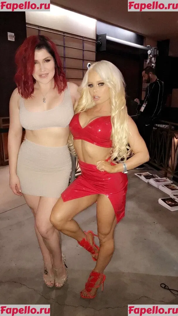 nikkidelano Onlyfans Photo Gallery 