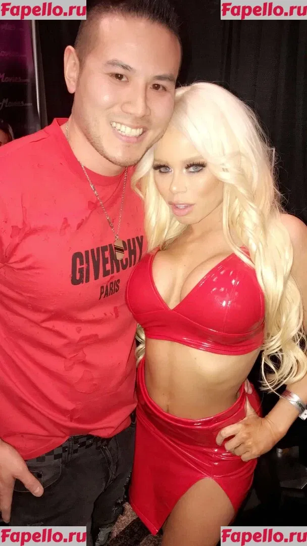 nikkidelano Onlyfans Photo Gallery 