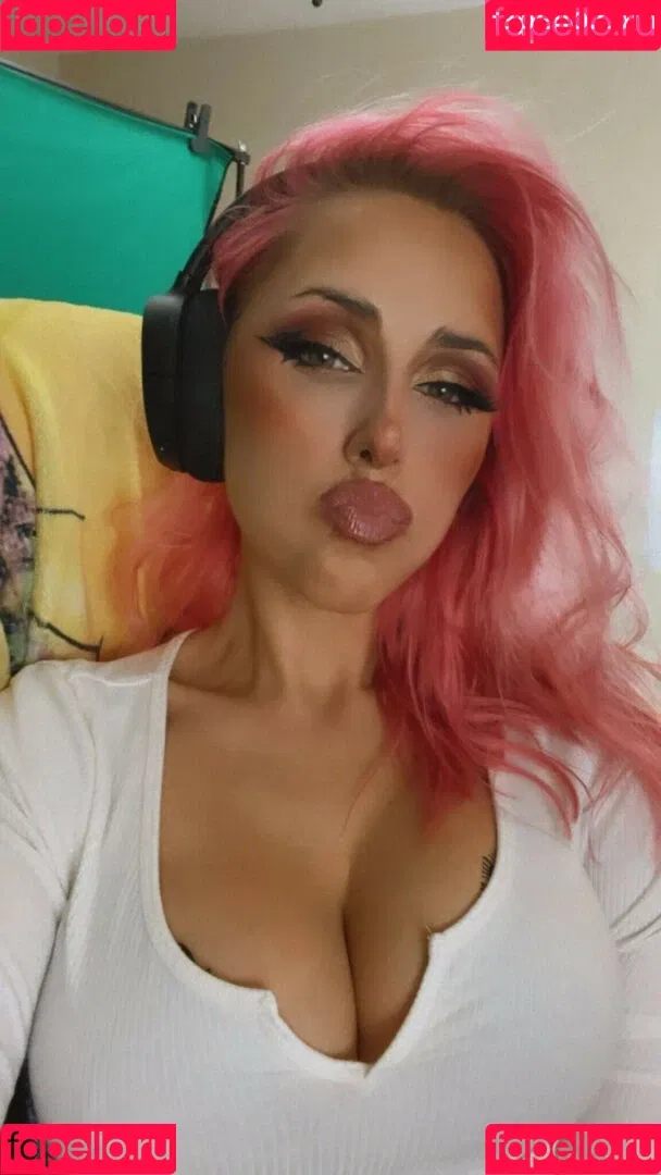 catlikemeow Onlyfans Photo Gallery 