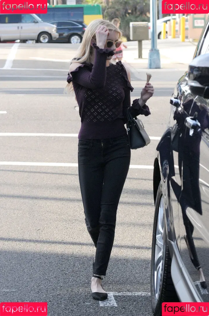 Emma Roberts Onlyfans Photo Gallery 