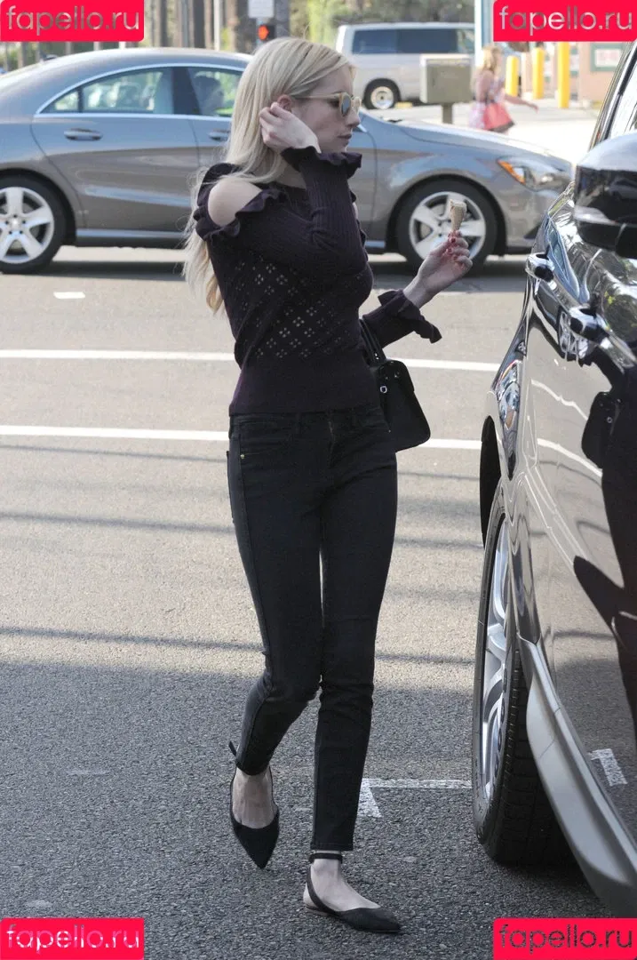 Emma Roberts Onlyfans Photo Gallery 