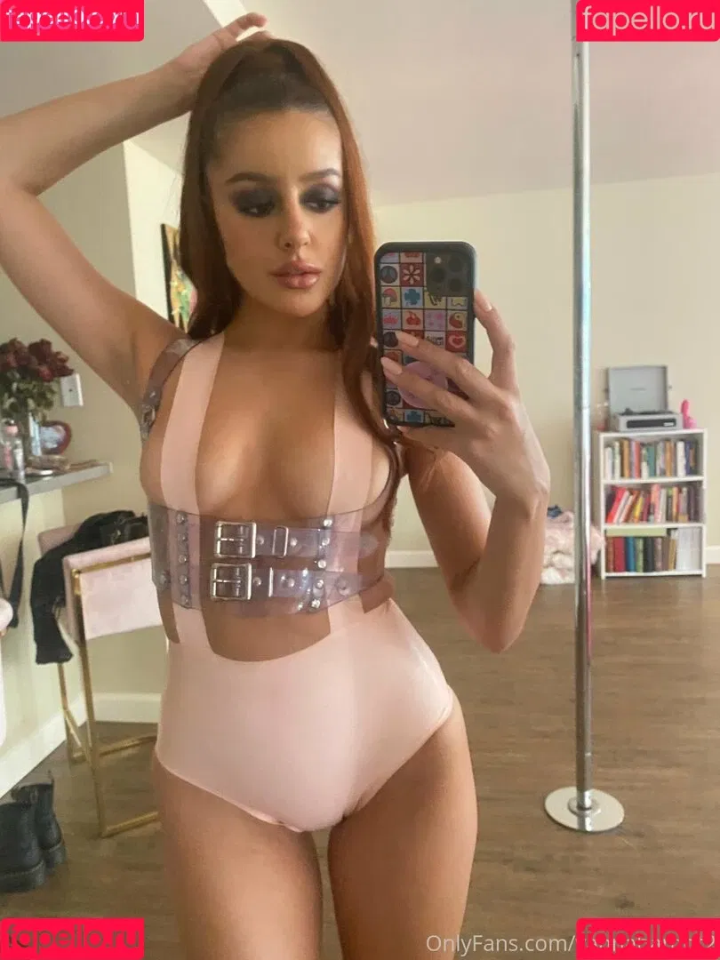 vannabardot2 Onlyfans Photo Gallery 