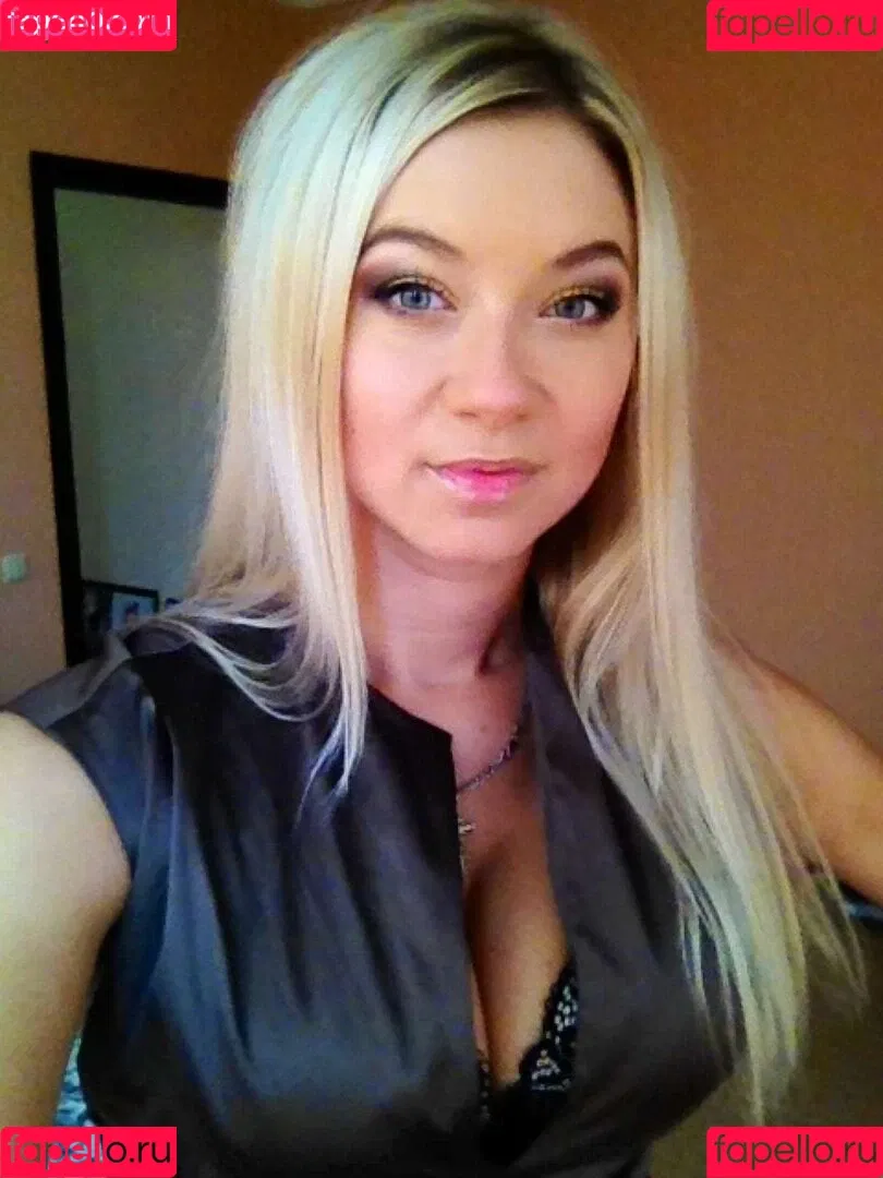 Polina Logunova Onlyfans Photo Gallery 