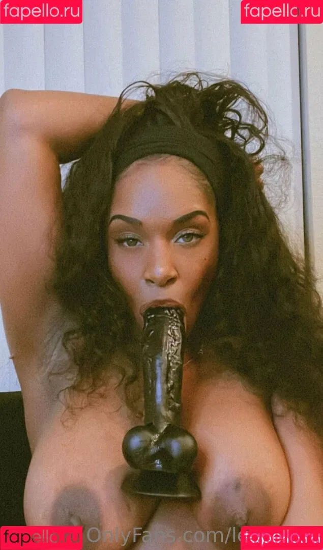 leilablake Onlyfans Photo Gallery 