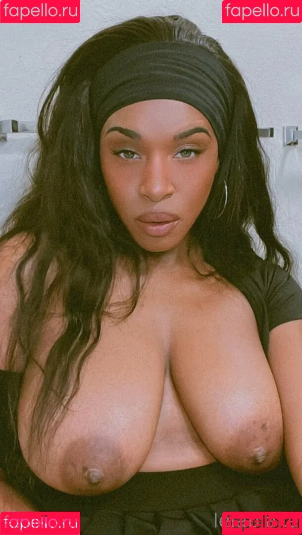 leilablake Onlyfans Photo Gallery 