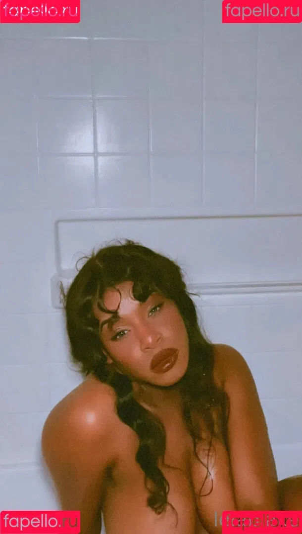 leilablake Onlyfans Photo Gallery 