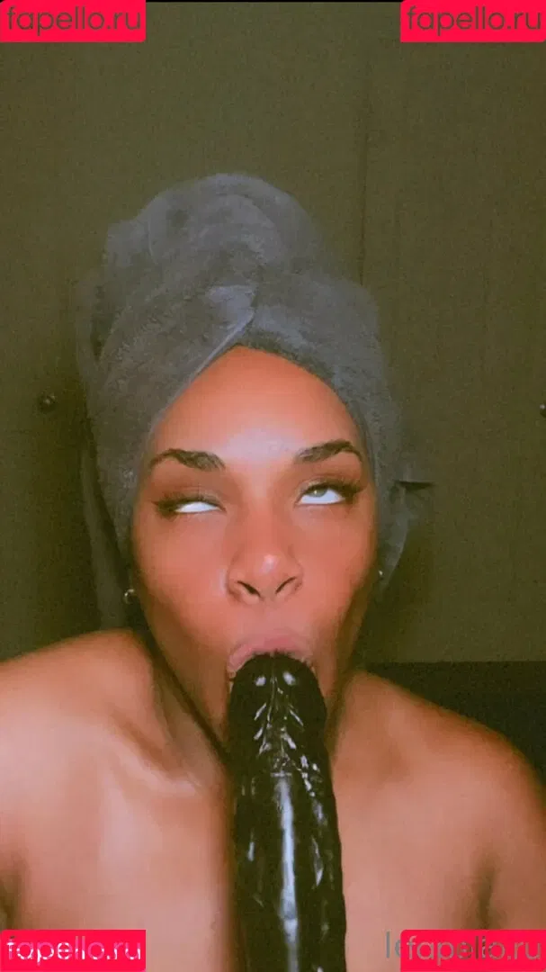 leilablake Onlyfans Photo Gallery 