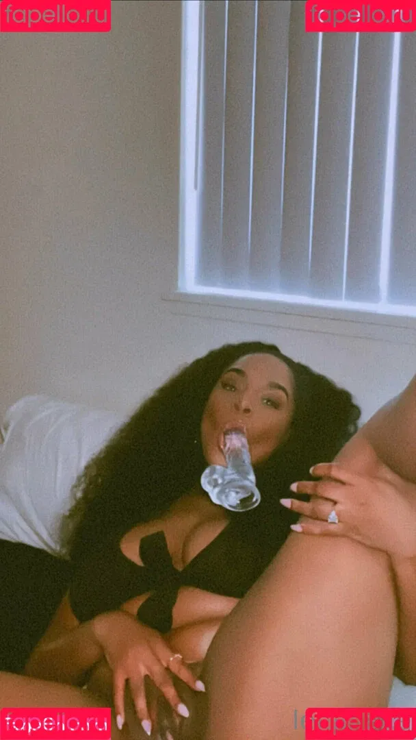 leilablake Onlyfans Photo Gallery 