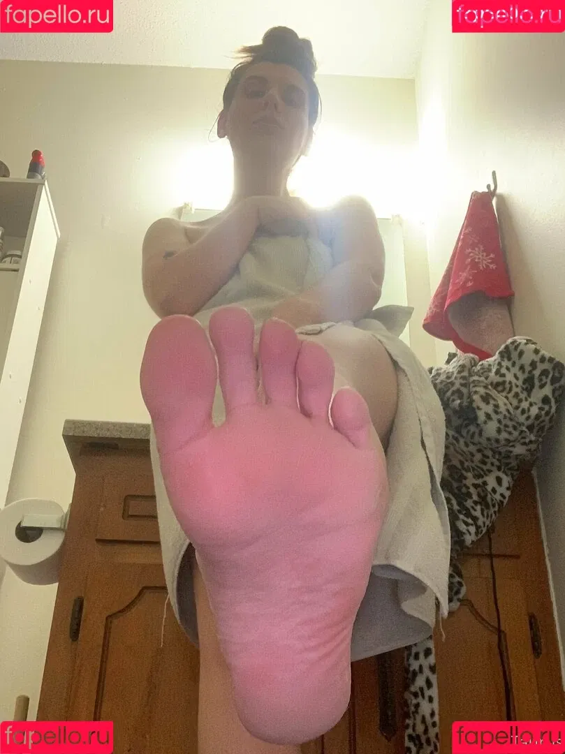 tastytaurustoes Onlyfans Photo Gallery 