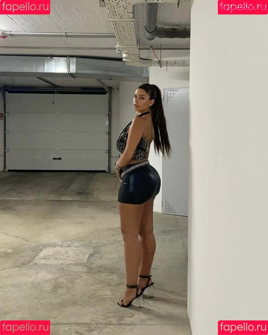 laurgmzz Onlyfans Photo Gallery 