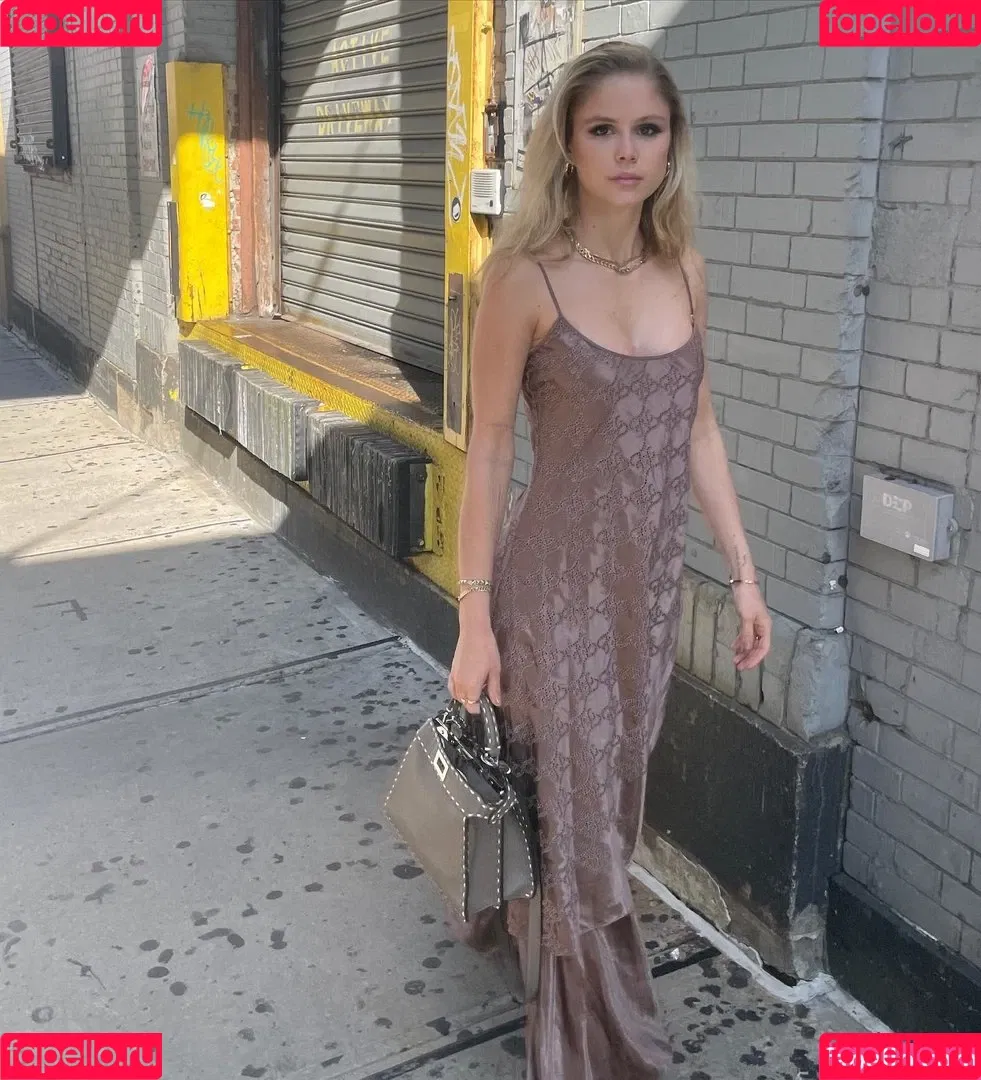 Erin Moriarty Onlyfans Photo Gallery 