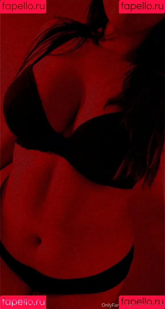 gothiccpeach Onlyfans Photo Gallery 