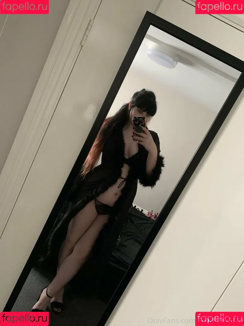 gothiccpeach Onlyfans Photo Gallery 