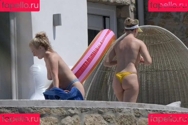 Perrie Edwards Onlyfans Photo Gallery 