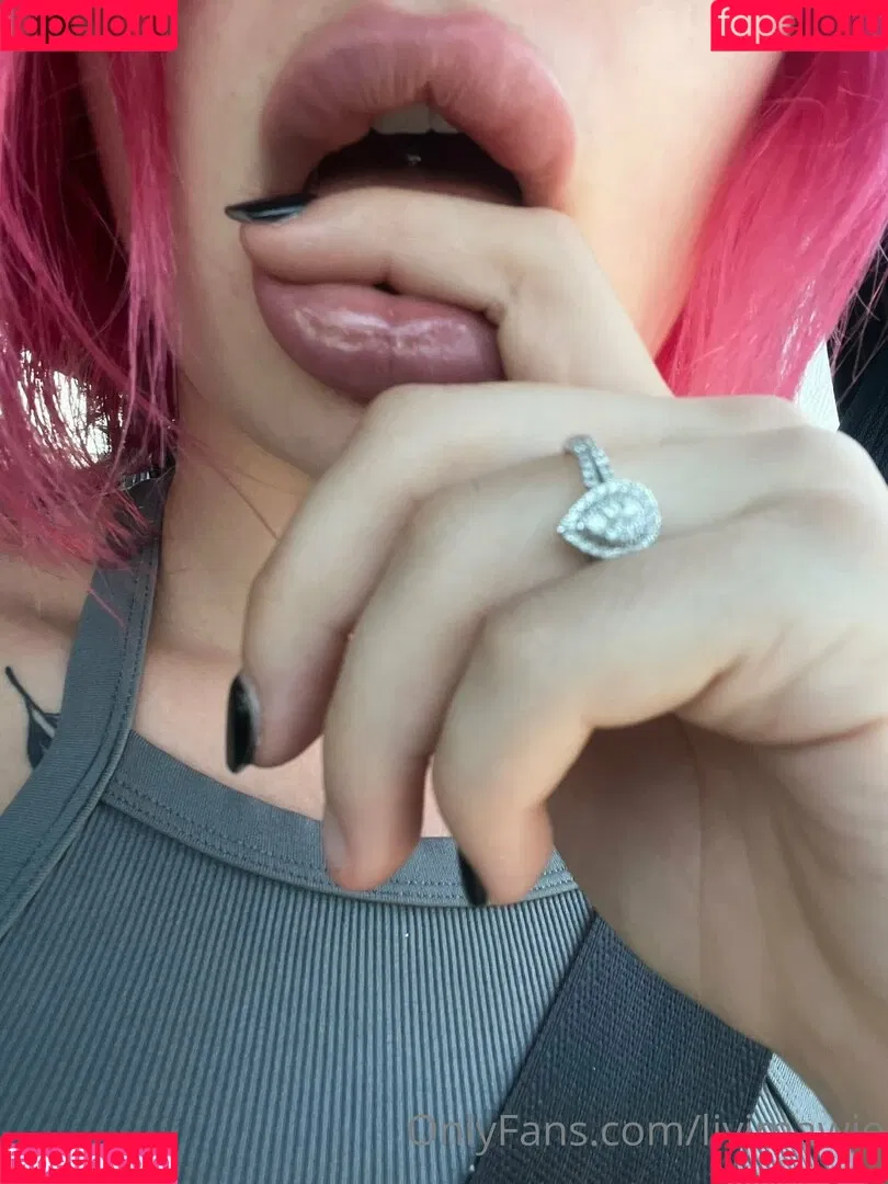 livimawie Onlyfans Photo Gallery 