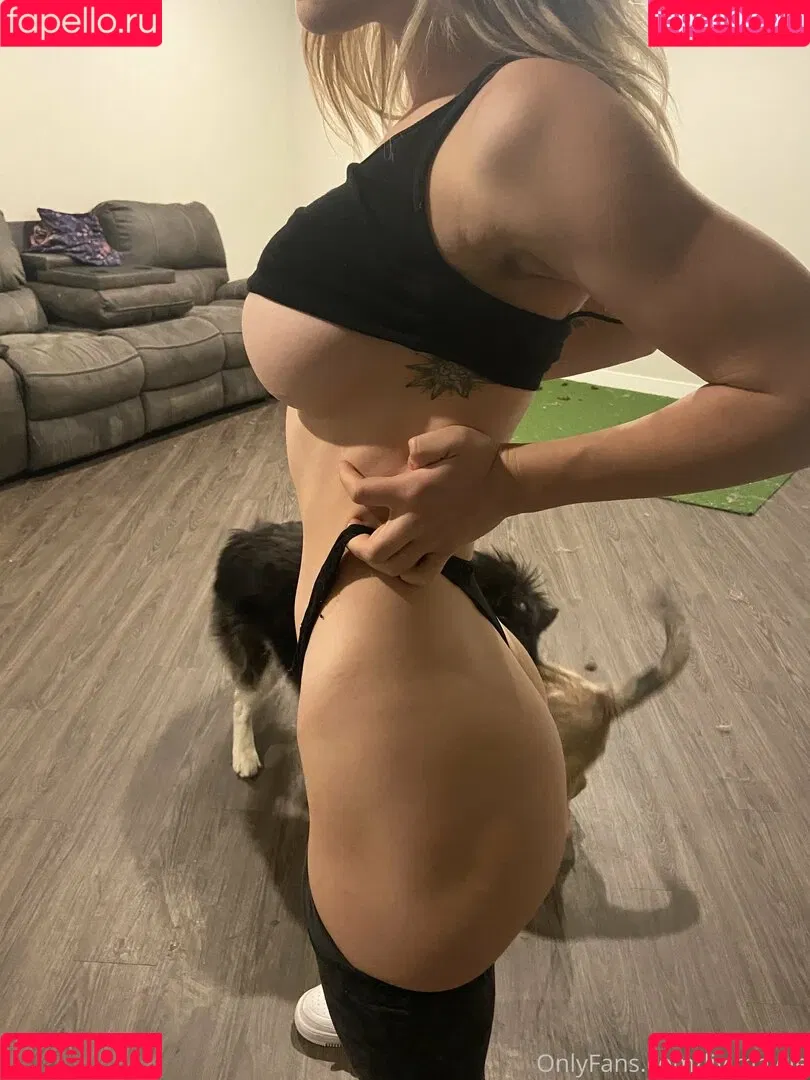 livimawie Onlyfans Photo Gallery 