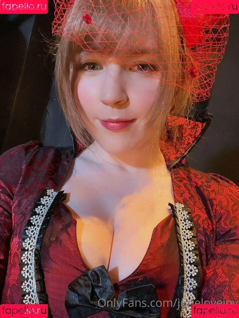 junelovejoy Onlyfans Photo Gallery 
