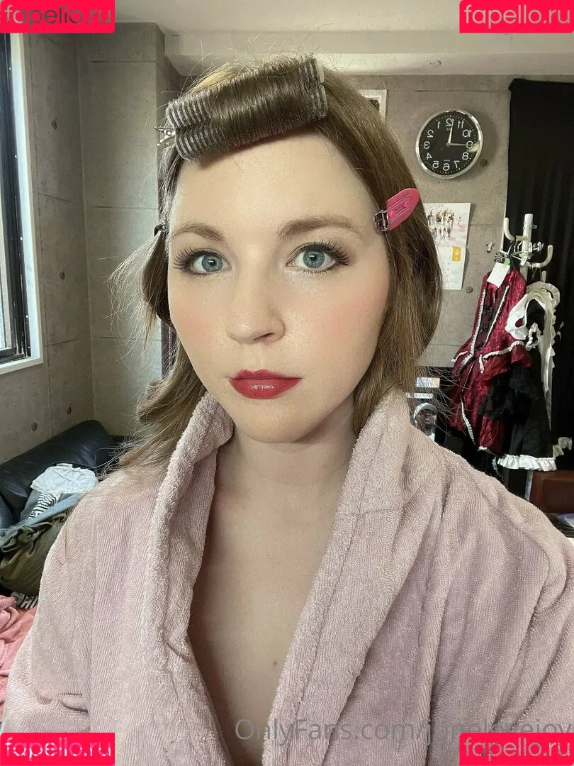 junelovejoy Onlyfans Photo Gallery 