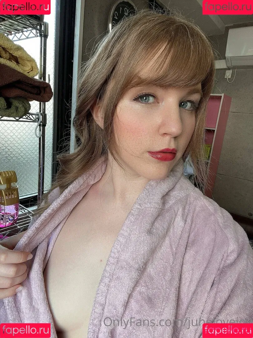 junelovejoy Onlyfans Photo Gallery 
