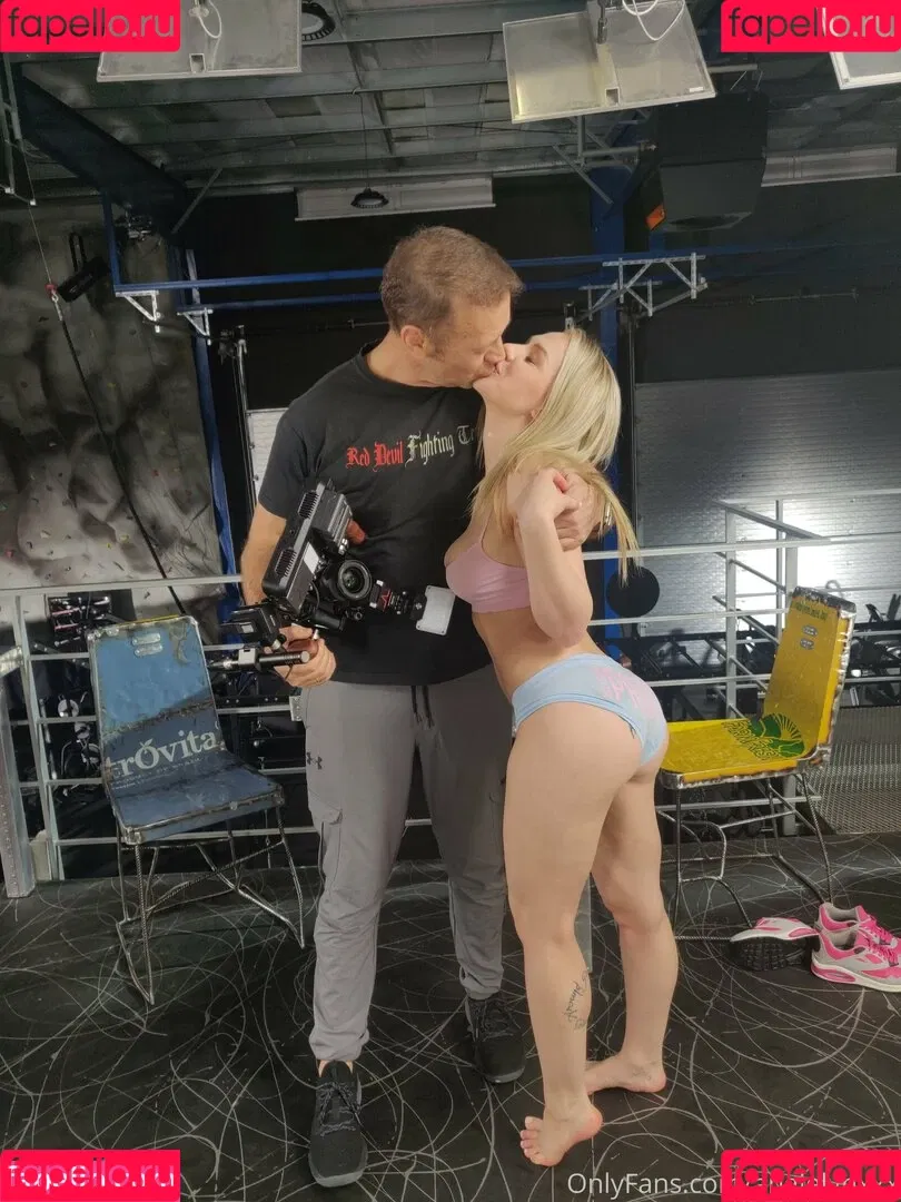angielynxxx Onlyfans Photo Gallery 