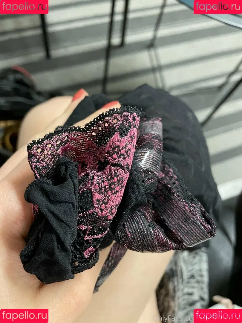 angielynxxx Onlyfans Photo Gallery 