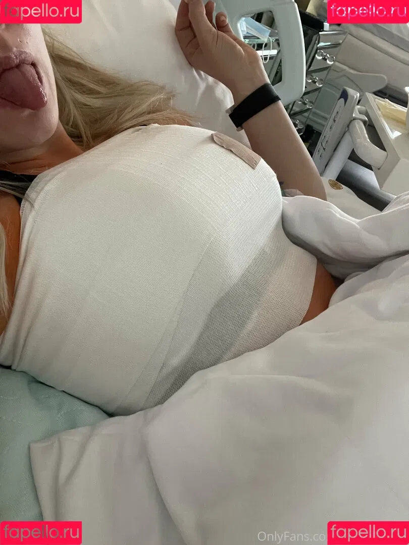 angielynxxx Onlyfans Photo Gallery 