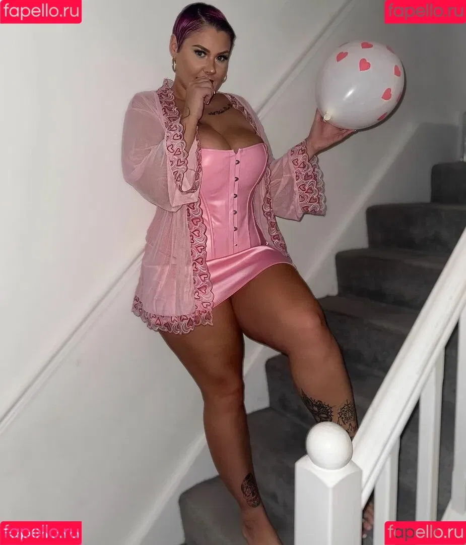 Peaches Onlyfans Photo Gallery 