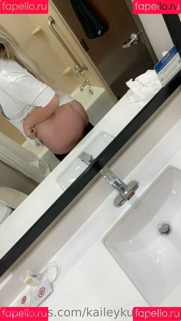 kaileykumsagain Onlyfans Photo Gallery 