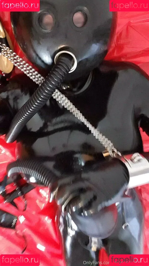 rubberdollemma Onlyfans Photo Gallery 