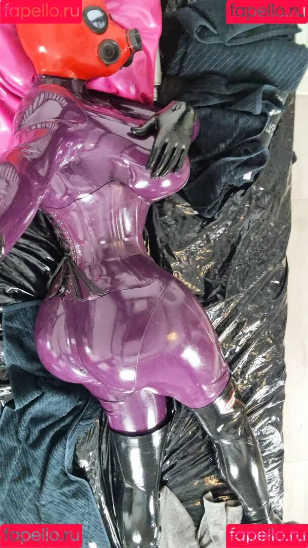 rubberdollemma Onlyfans Photo Gallery 