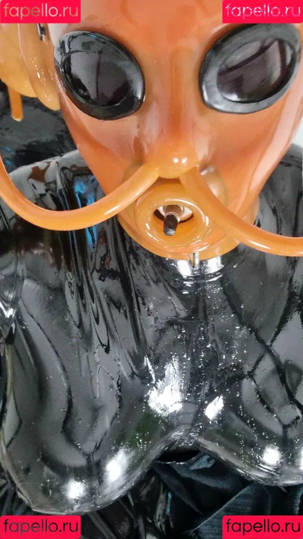 rubberdollemma Onlyfans Photo Gallery 