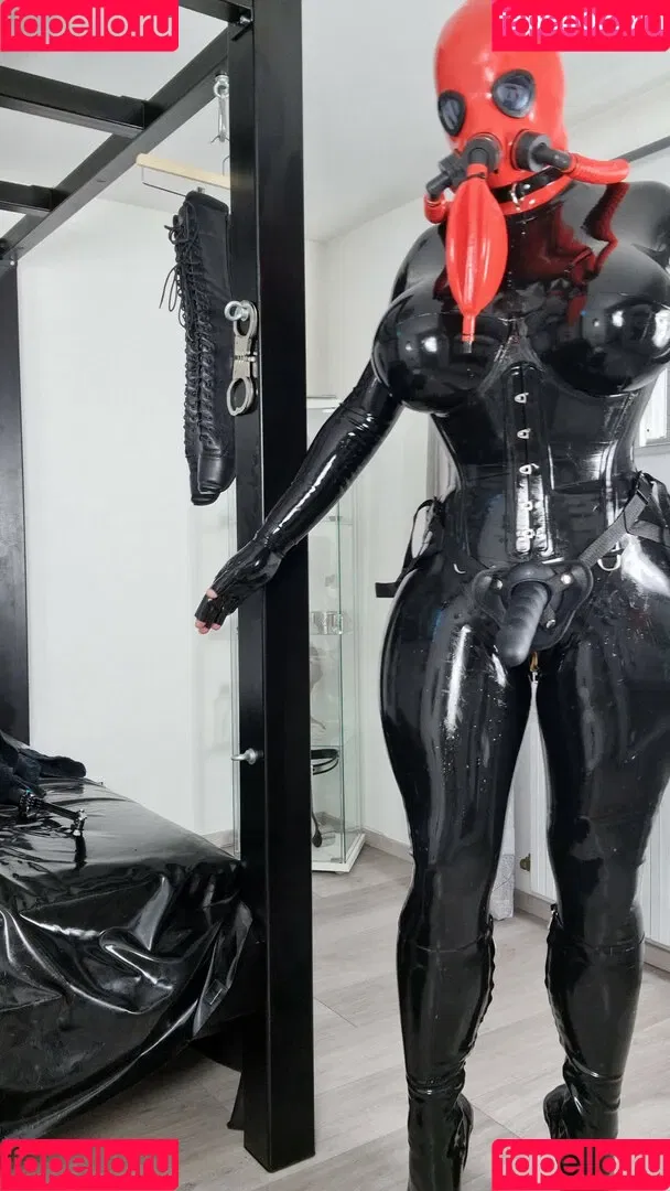 rubberdollemma Onlyfans Photo Gallery 