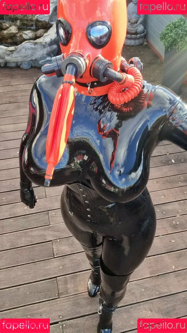 rubberdollemma Onlyfans Photo Gallery 