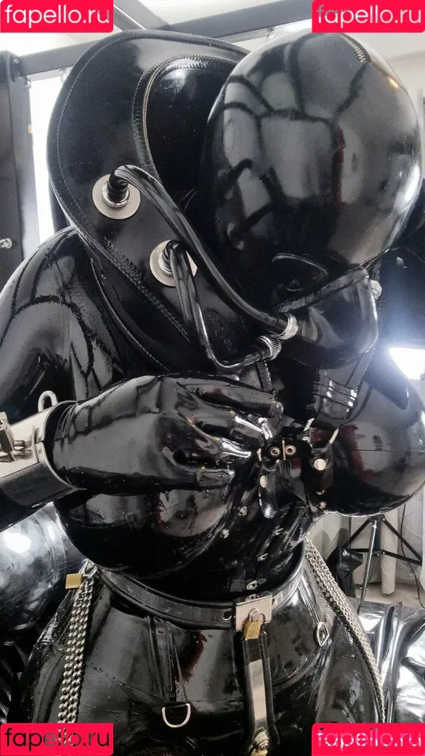 rubberdollemma Onlyfans Photo Gallery 