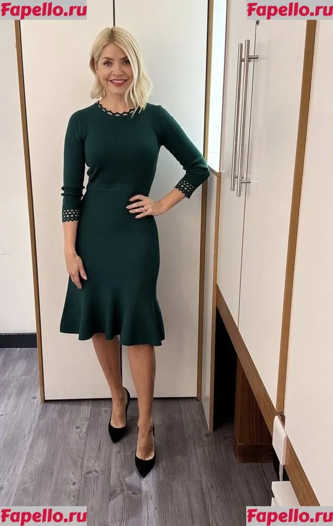 Holly Willoughby Onlyfans Photo Gallery 