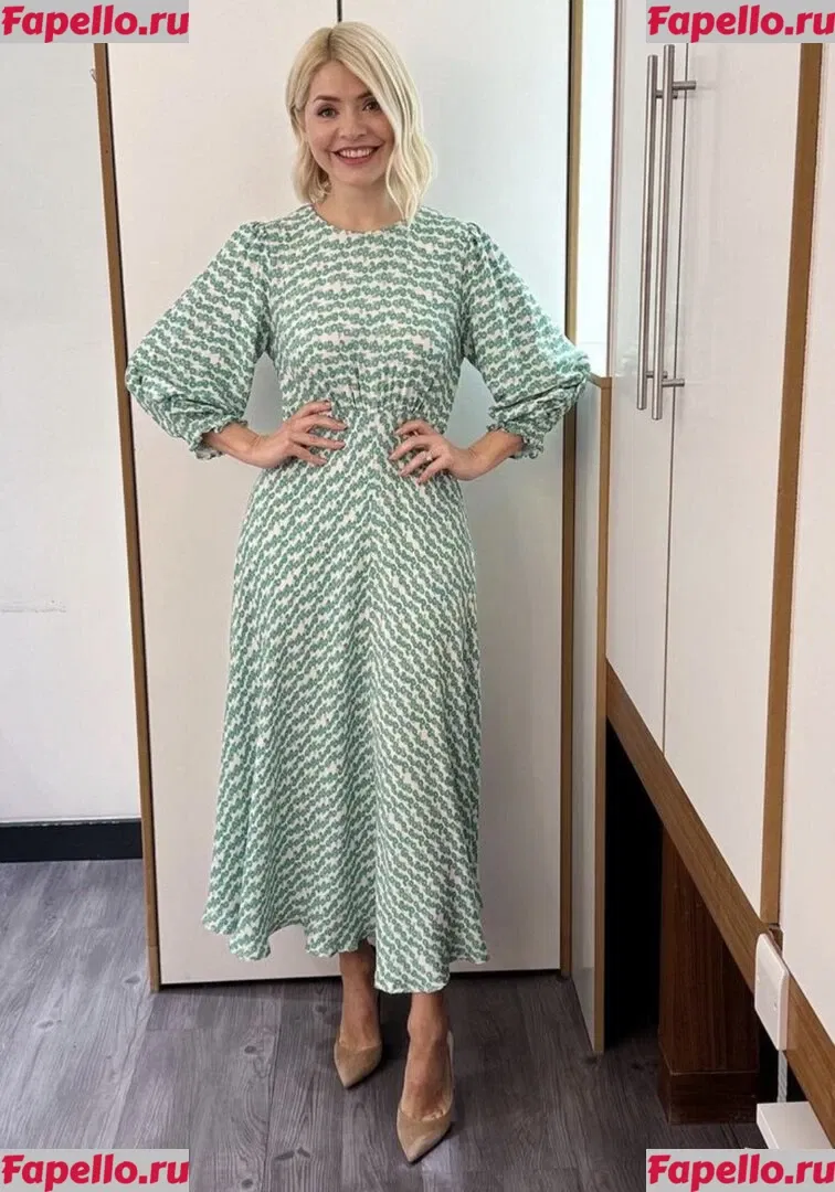 Holly Willoughby Onlyfans Photo Gallery 