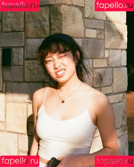 Yujin Onlyfans Photo Gallery 