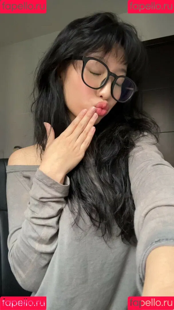 Yujin Onlyfans Photo Gallery 