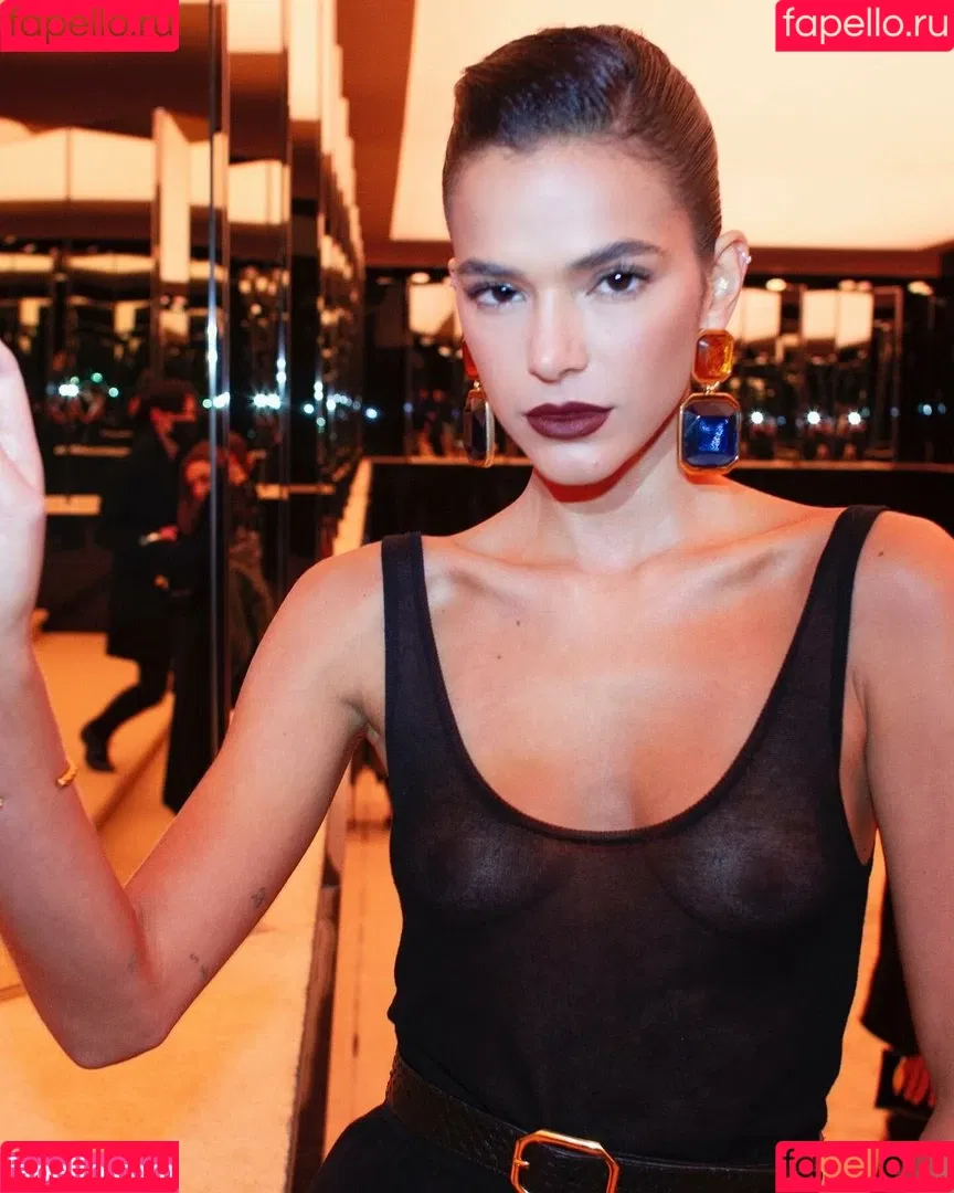 Bruna Marquezine Onlyfans Photo Gallery 