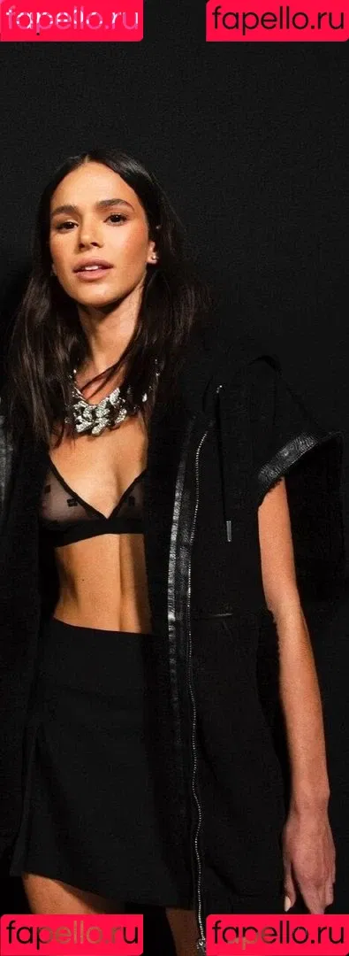 Bruna Marquezine Onlyfans Photo Gallery 