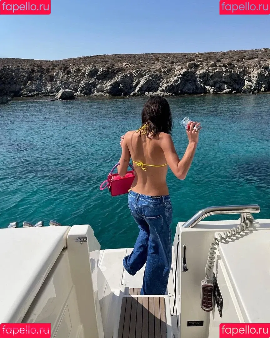 Bruna Marquezine Onlyfans Photo Gallery 
