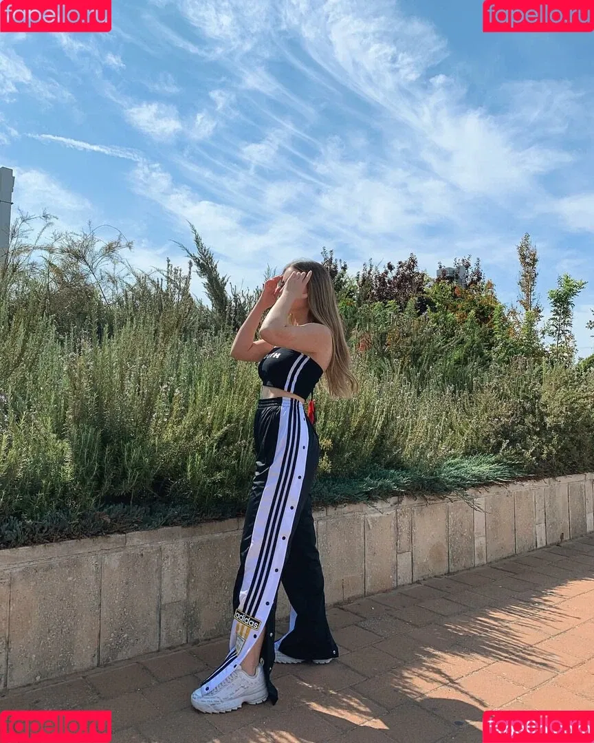 Effy Palarya Onlyfans Photo Gallery 