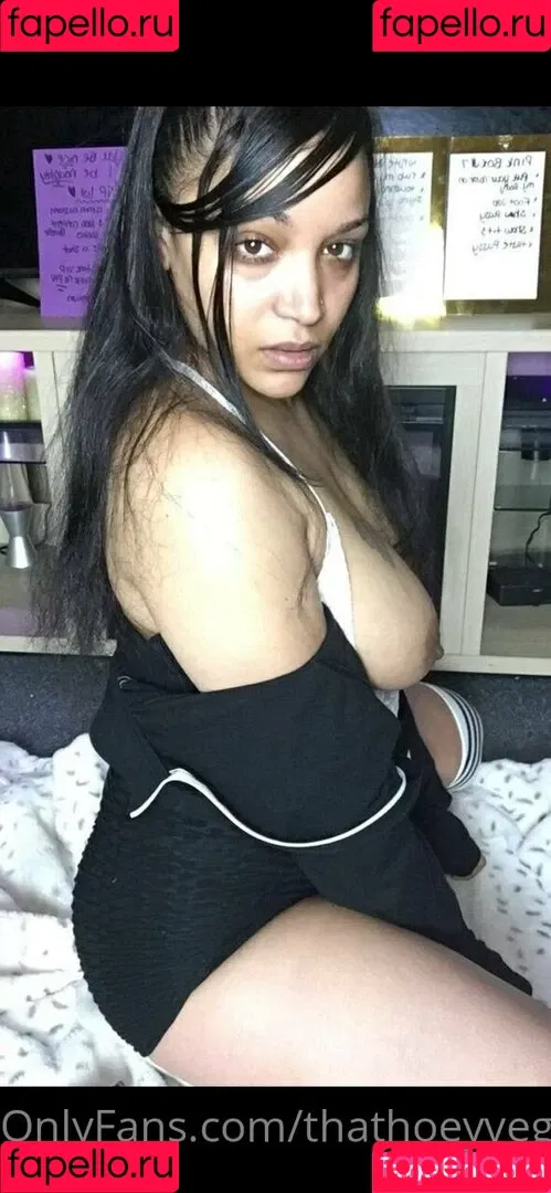 thathoeyvegan Onlyfans Photo Gallery 