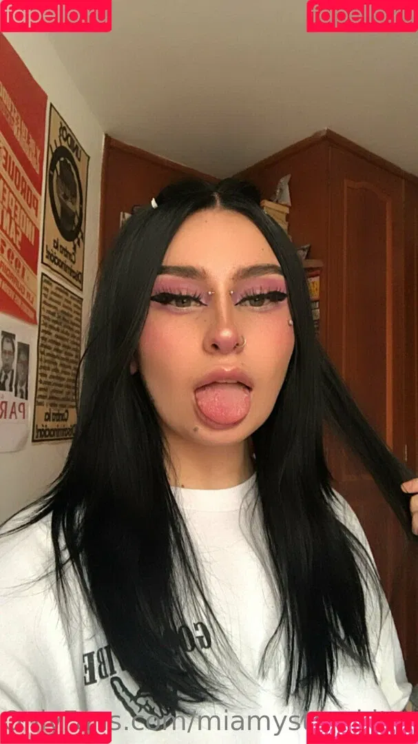 badkittymia Onlyfans Photo Gallery 