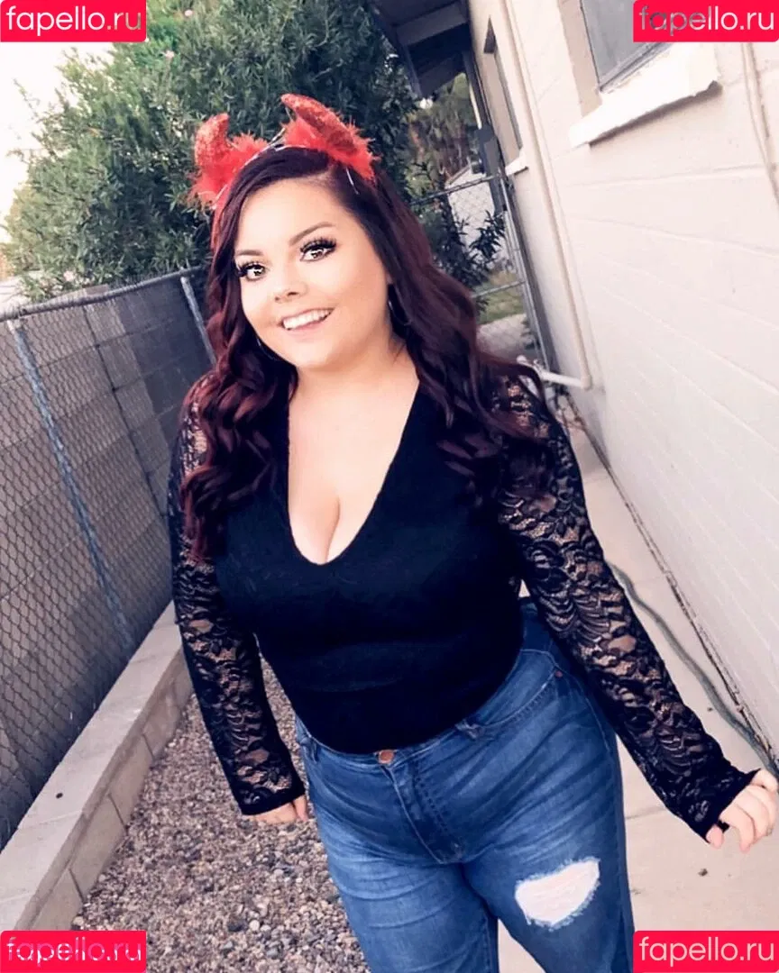 Lilly Zamora Onlyfans Photo Gallery 